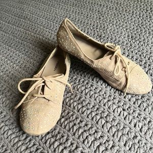 QUIRKY BUT CUTE bedazzled flats